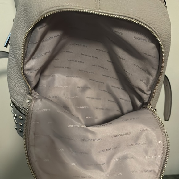 NWOT MICHAEL KORS GRAY backpack - Picture 2 of 11